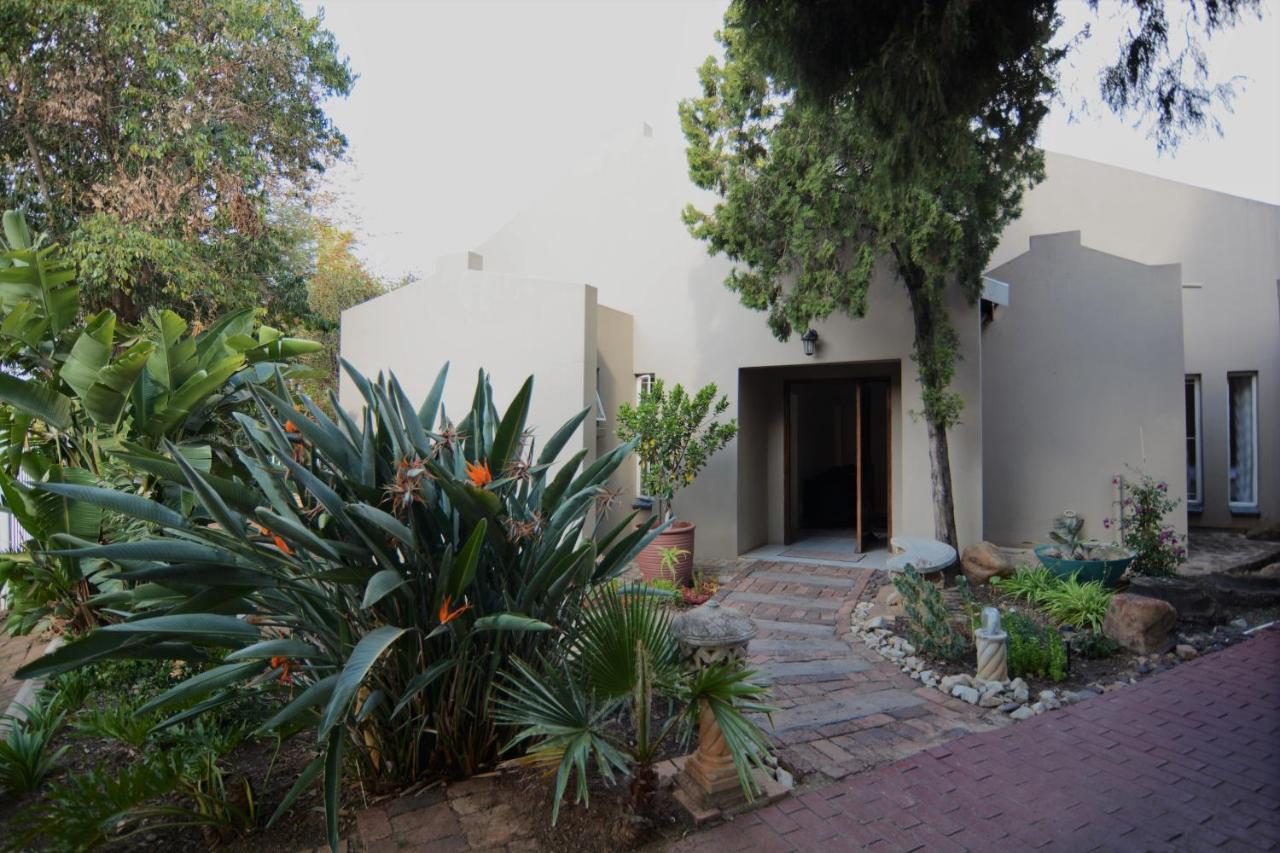Pta East Guest House Pretoria-Noord Exterior foto