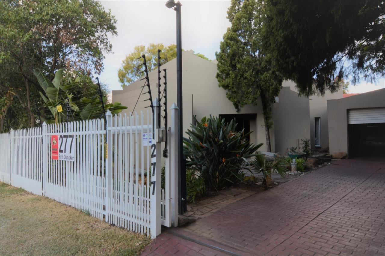 Pta East Guest House Pretoria-Noord Exterior foto