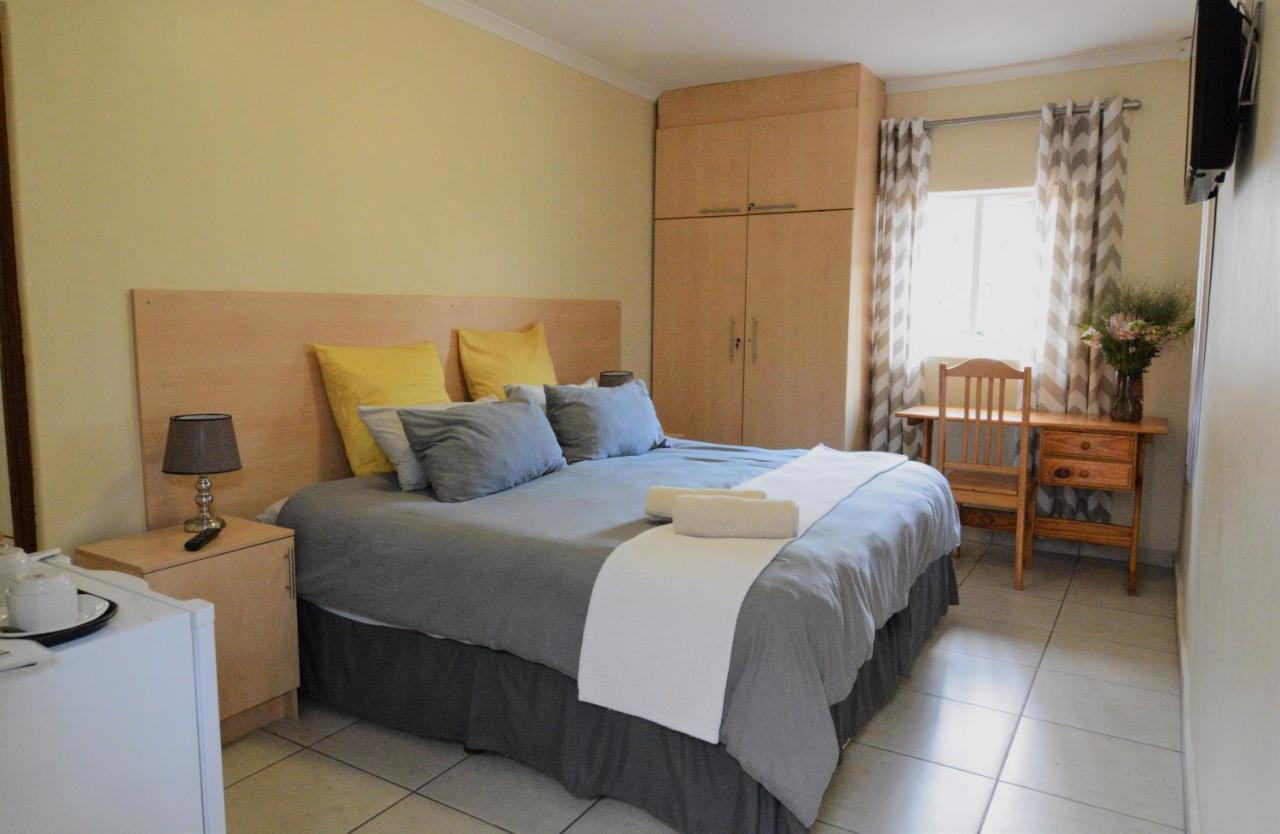 Pta East Guest House Pretoria-Noord Exterior foto